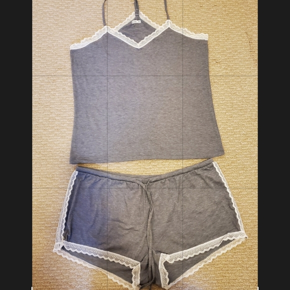 Pajama sets - Picture 3 of 8